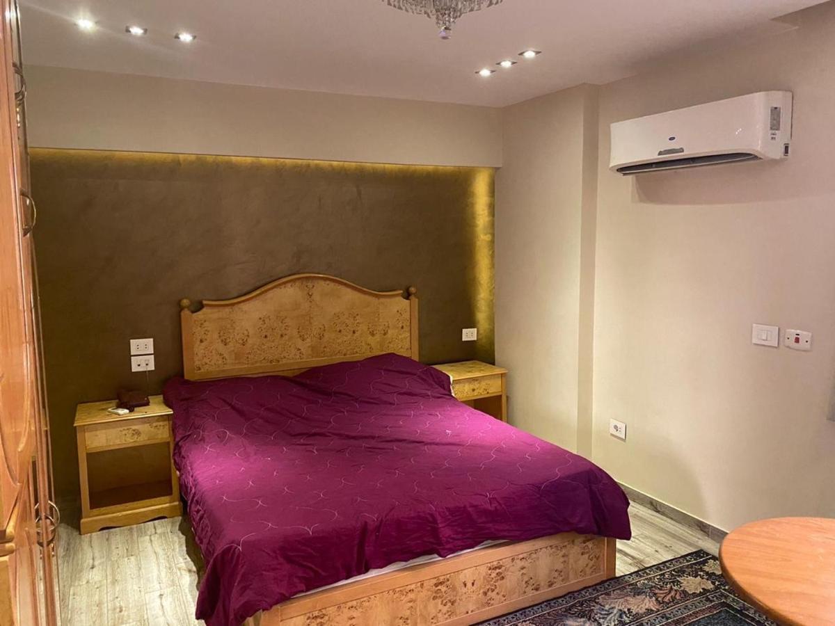 Apartment Flat In Mohandseen